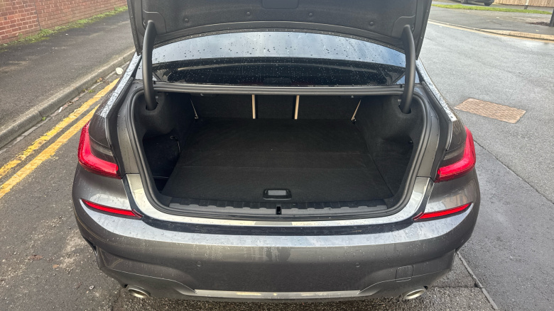 BMW 3 Series 330e M Sport 4dr Step Auto Saloon